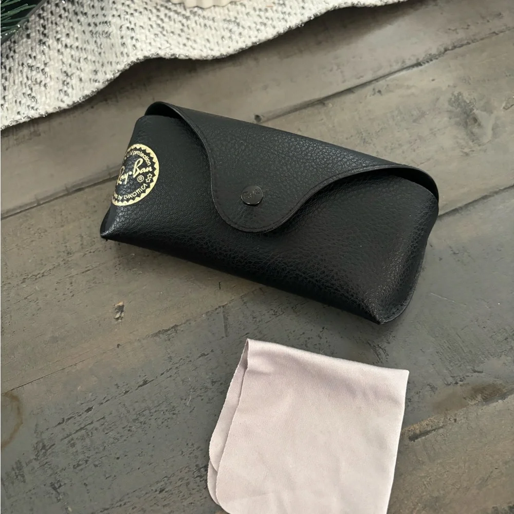 Ray Ban case - Picture 2 of 4